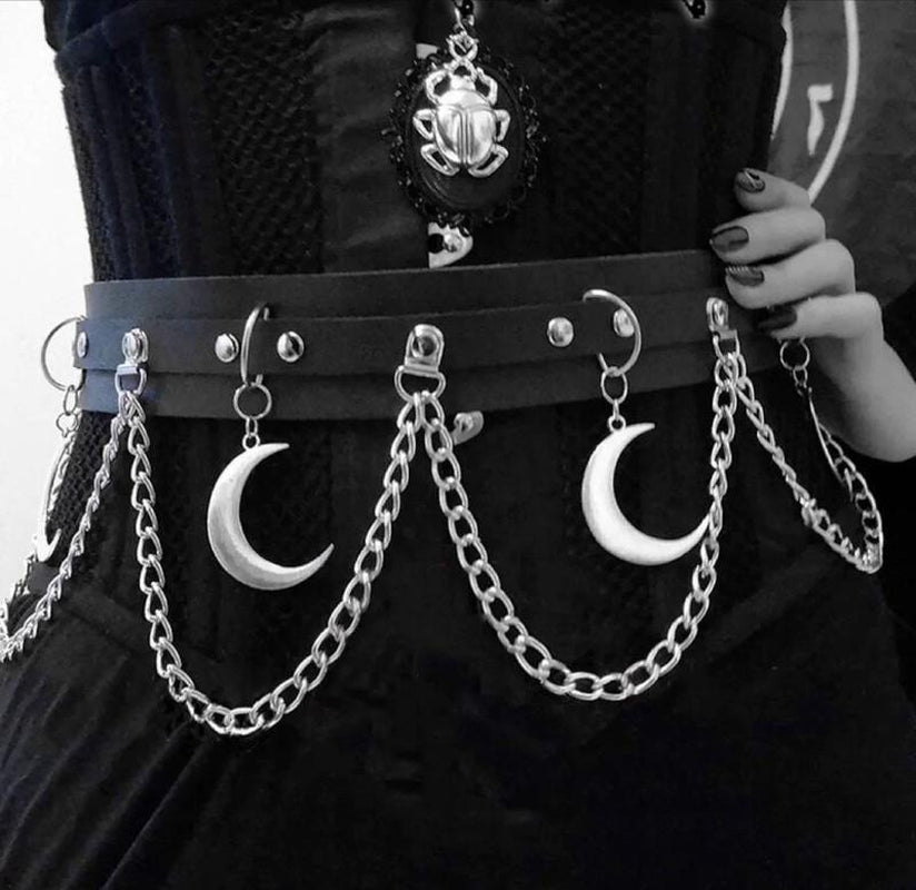 Moon Pendant Chain Fringe Goth Belt Punk Black PU Leather Belts Vintage Waistband for Women Daily Use Boho Leaf